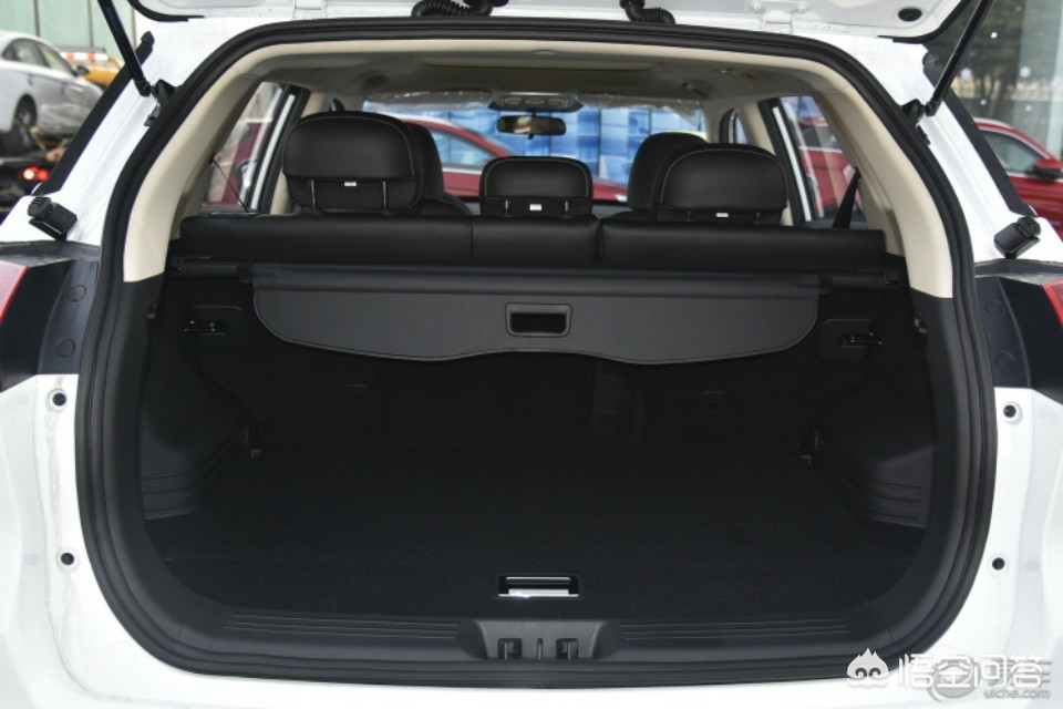 吉利博越2020款pro1.8t智联版油耗,吉利博越怎么样有哪些优缺点