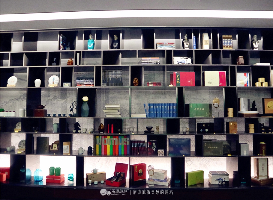 做一家有品质有温度的酒店,轻奢酒店大堂办公