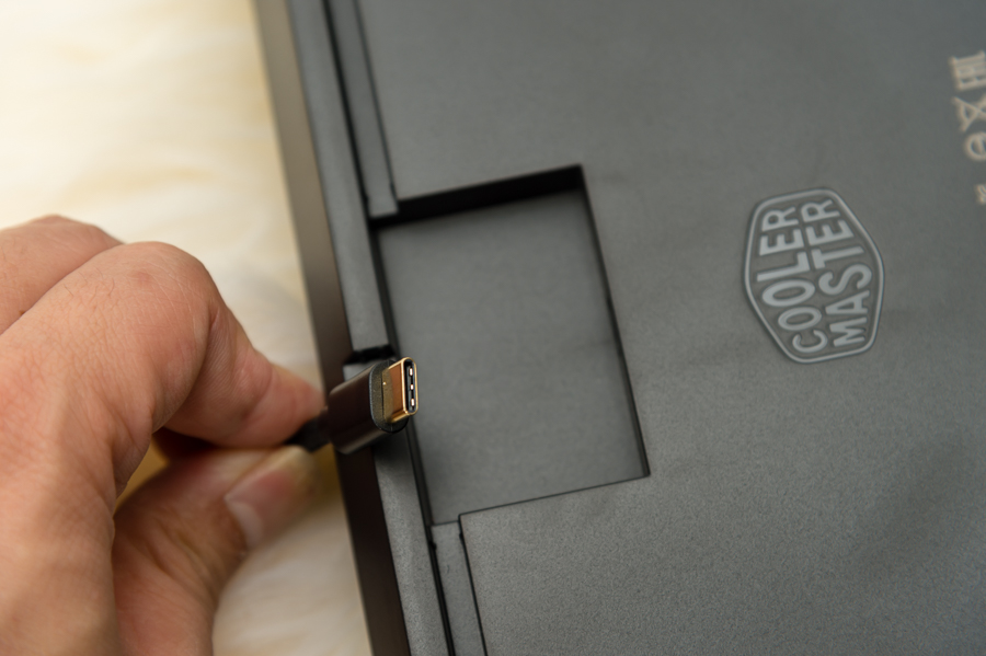 酷冷至尊机械键盘黑红色,酷冷至尊skg机械键盘