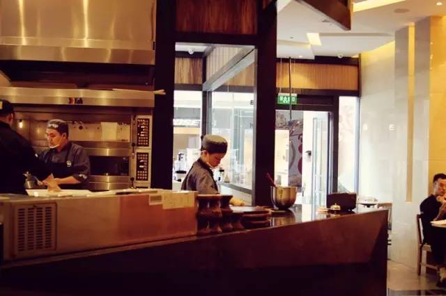 MixcTime丨如何花不到四十软妹币，在一家腔调西餐吃到