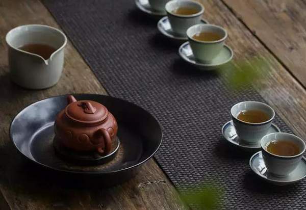 为什么别人养的壶那么干净,为啥养了十几年的紫砂壶泡茶好喝