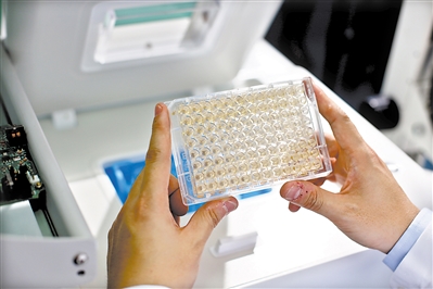 生物医药专家廖玮回国创业打造基因检测领域“*击狙**枪”