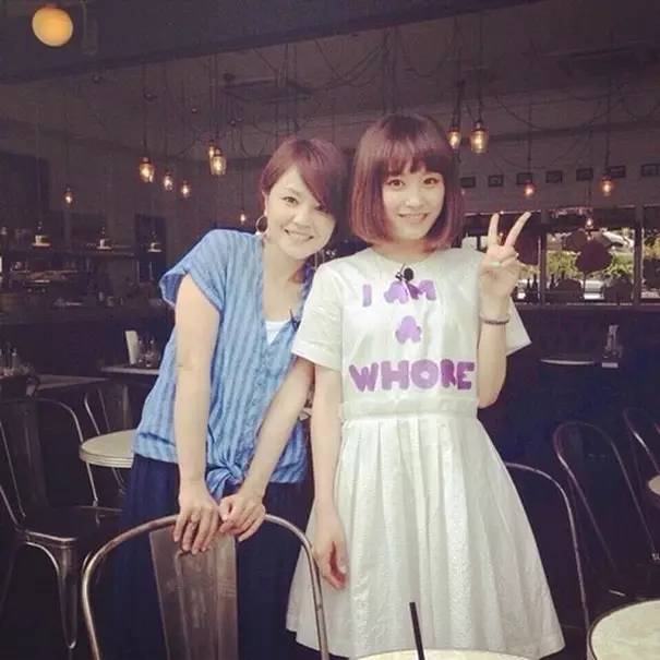 套路太深！我在也不敢买英文T恤了......