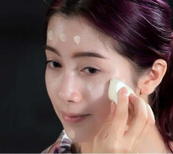 裸妆教程日常化妆用气垫,水润裸妆的正确化妆方法