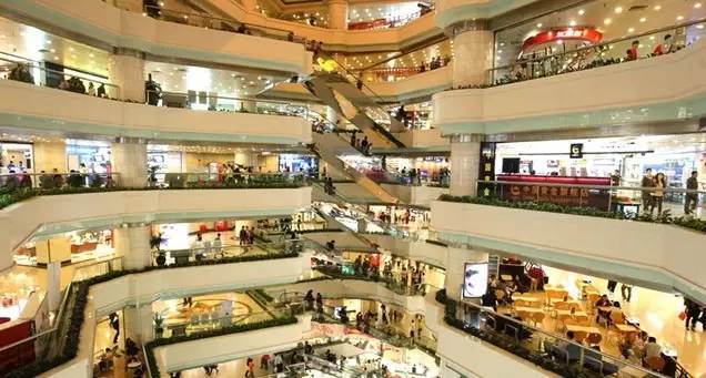 她叫小雪，在广州做文员，月薪3500，她是这样生活的...