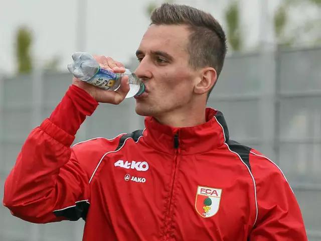 欧洲杯假球迷聊天,欧洲杯球迷第一视角