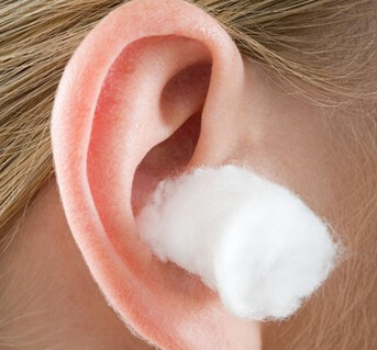 中耳炎的病因及护理计划,中耳炎耳膜穿孔手术后中耳炎复发