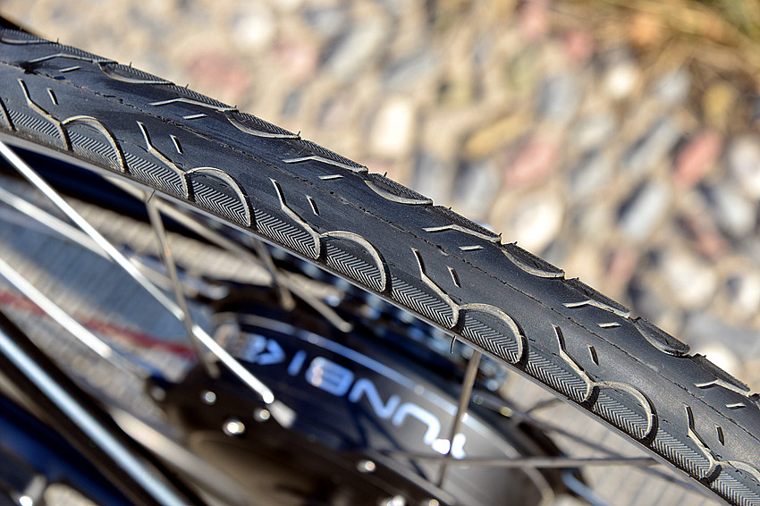 雅迪电动自行车怎么骑新手教程,菜鸟新手自行车骑行推荐