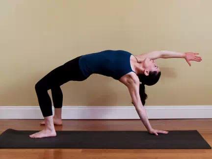 女生小腿肌肉发达怎么减,女生小腿肌肉很发达