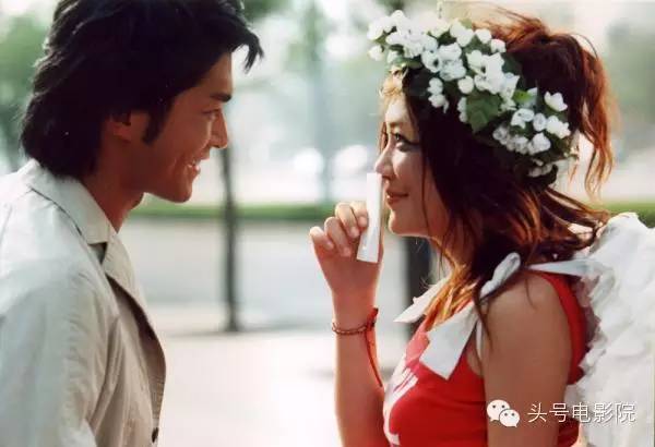 这个爱骂人的玉女收服了香港最拽的古惑仔还名正言顺当恋爱教父