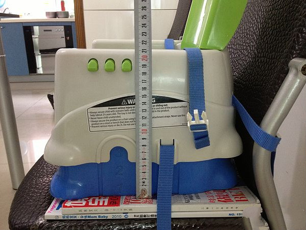 再也不用追着宝宝喂饭了,费雪与BabyFirst小餐椅对比!