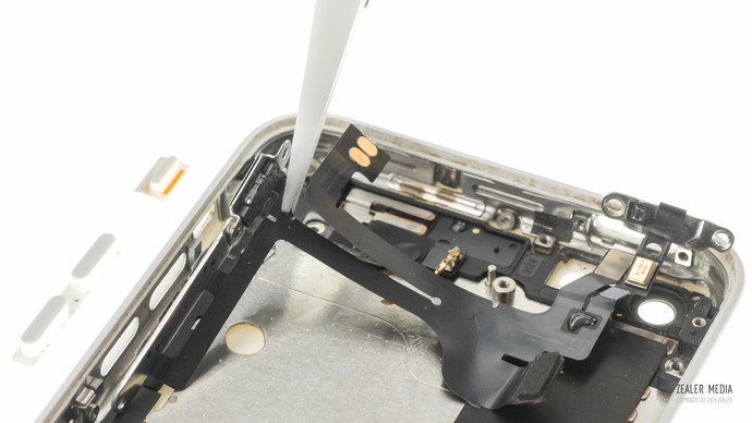 拆iphone5c教程,苹果5c换后壳