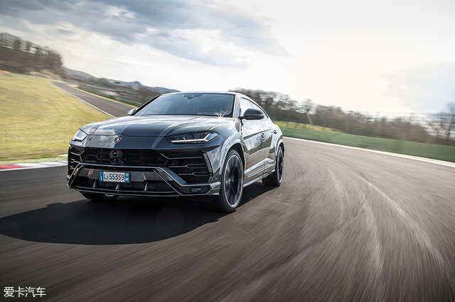 沉浸式体验提车兰博基尼urus,试驾兰博基尼urus顶配