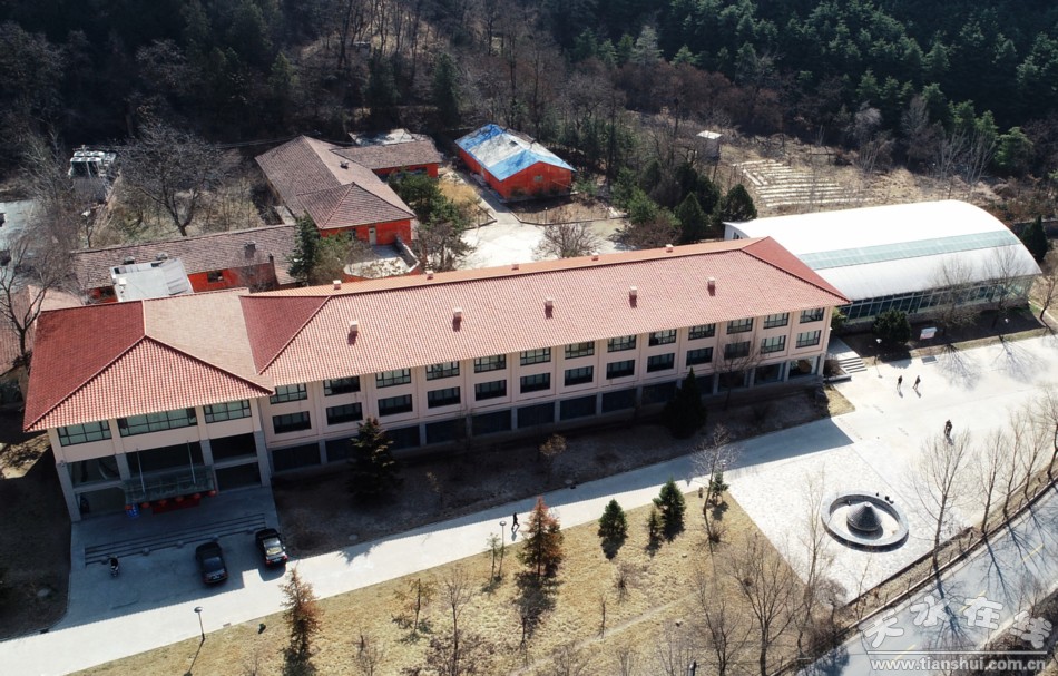 又到花开烂漫时下一句,清明出游来汤峪踏青泡温泉