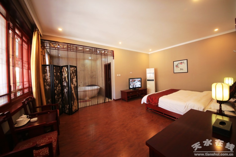 又到花开烂漫时下一句,清明出游来汤峪踏青泡温泉