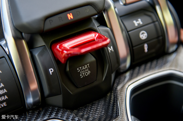 沉浸式体验提车兰博基尼urus,试驾兰博基尼urus顶配