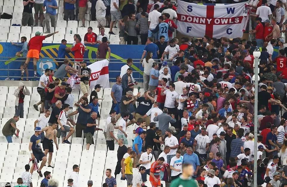 欧洲杯第1轮未半，英国人就跟德国人打了三天，主办方法国持续懵圈