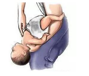 一分钟教你正确解决鱼刺卡喉咙,鱼刺卡了喉咙神奇化解