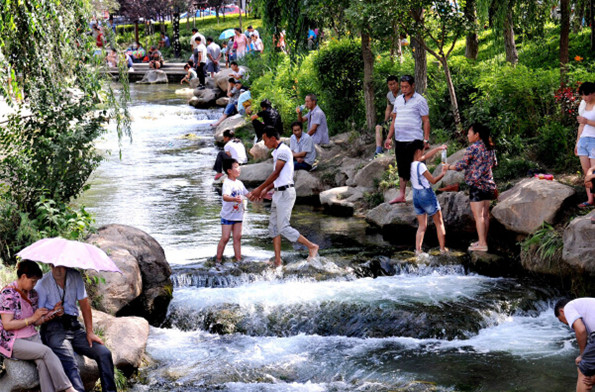 乌鲁木齐孕妇避暑,乌鲁木齐当地人怎样游新疆