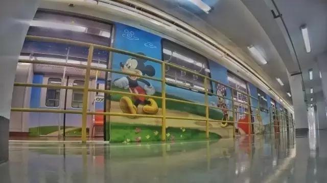 上海迪士尼春季巡游火车 (迪士尼上海开放时间表)