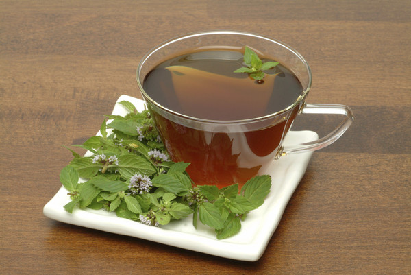 咽喉肿痛生活实用小妙招,有利于缓解喉咙疼痛的方法