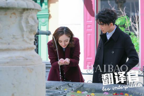 杨幂翻译官推门 (杨幂最美翻译官)