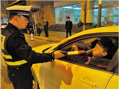 达沃斯期间单双交通管制,达沃斯抓违停吗