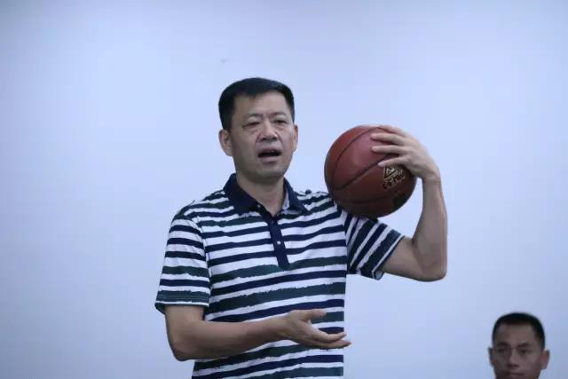 2016—2017赛季CBA骨干裁判培训,广东省五人行!