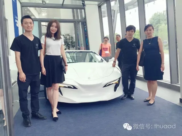 5名本科生，每天只睡6小时，1辆电动轿跑真车，惊艳全场