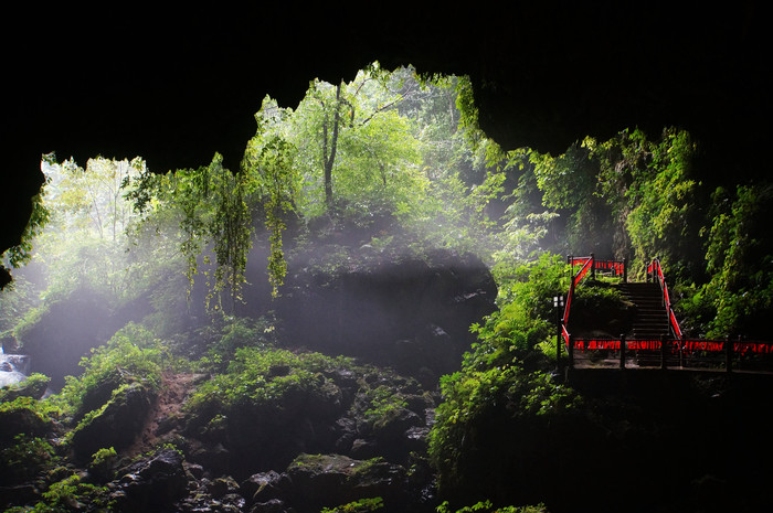 巴马世界旅居圣地,广西巴马长寿圣殿图片