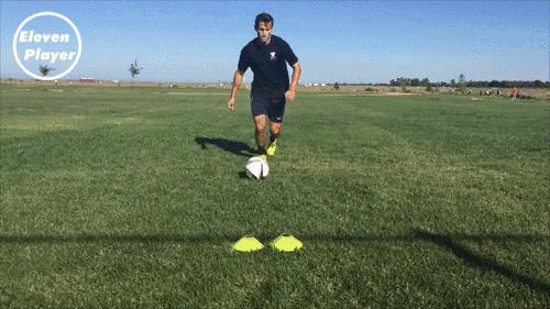 足球技巧人人必会的3个变向技巧,足球过人实用技巧五人制