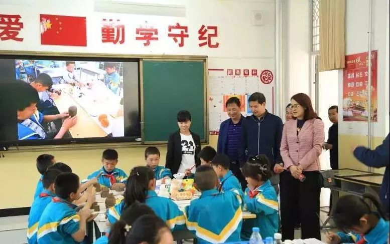 灵武市七小发展共同体学校集中展示创新素养教育成果