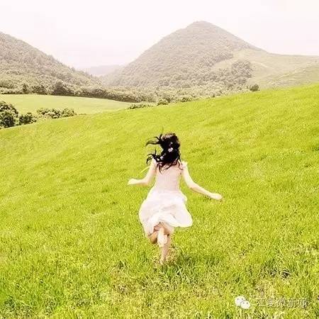 女子被塞进后备箱后续,女子遭男子强塞后备箱