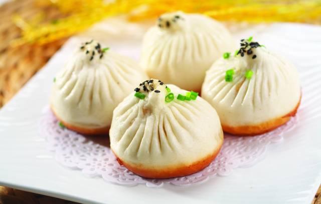 上海滩最有名的美食 (上海滩的特色美食)