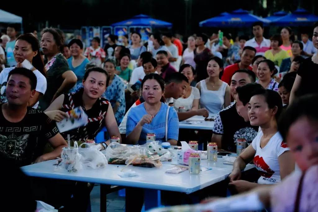 大美临港啤酒节开幕,啤酒狂欢节视频