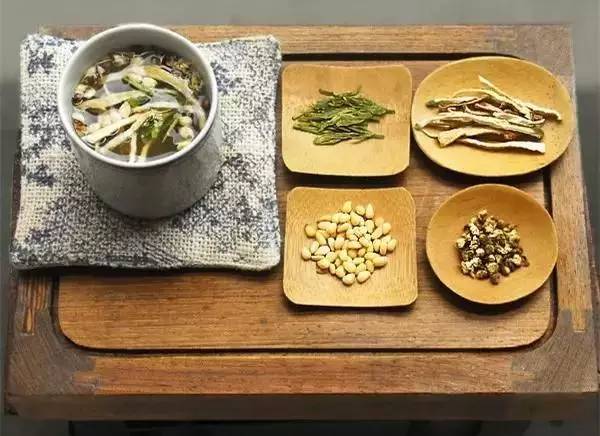 乾隆和陆羽的关系,与陆羽喝茶