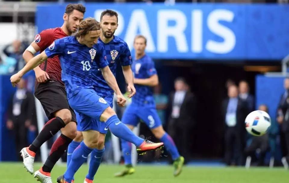 欧洲杯赛程助您了解精彩对决,激情一夏畅游欧洲杯