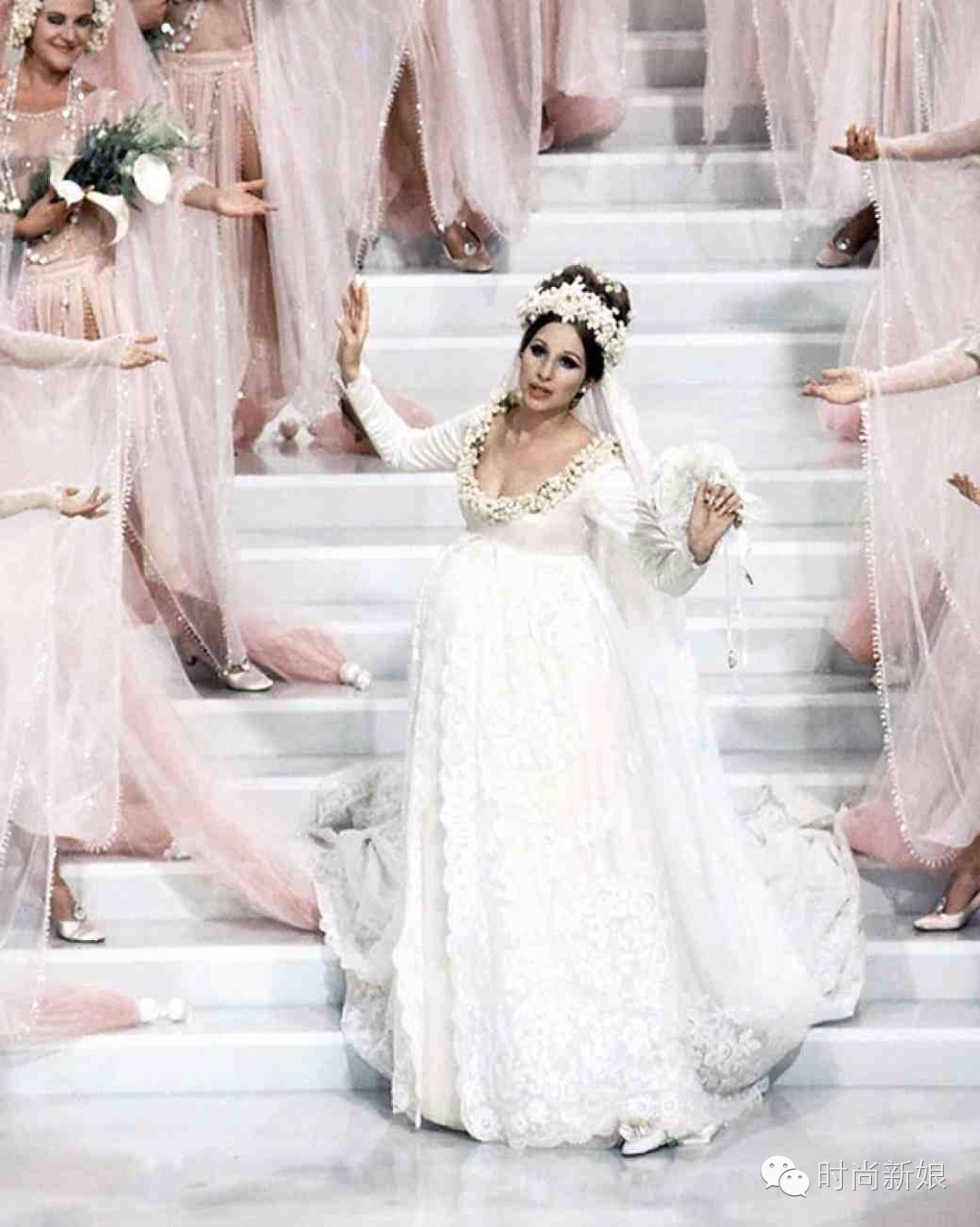 回顾一下20多年前穿婚纱的造型,婚纱电影中最经典的6款婚纱