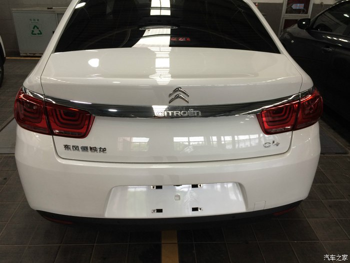 雪铁龙世嘉1.6排量油耗1公里1块钱,两厢雪铁龙世嘉1.6油耗能达到多少