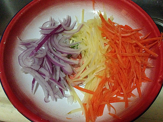 快！拿个大点的盆子，接住我的口水！