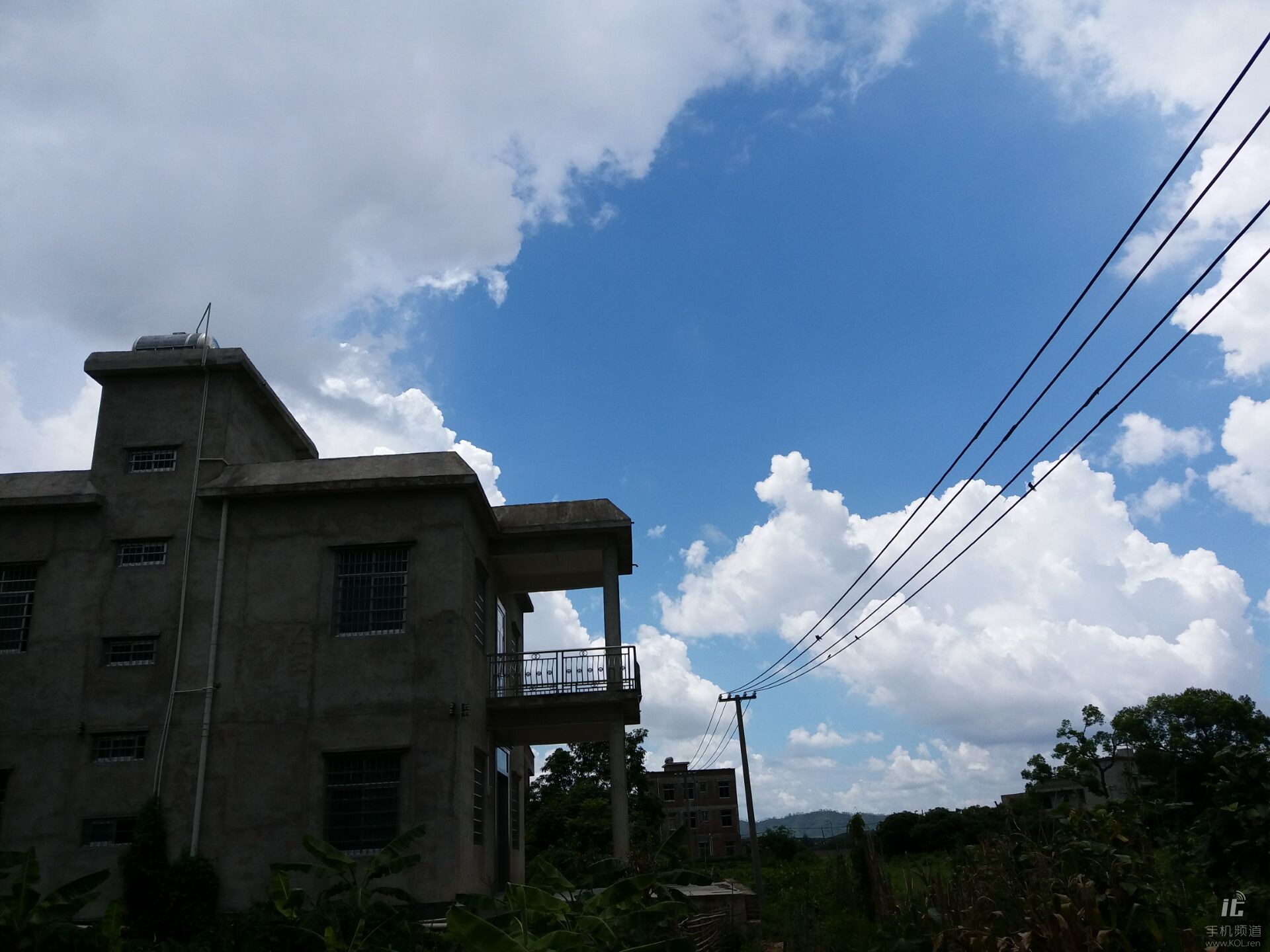 三星galaxyc5首发价,三星galaxyc5价格及参数配置