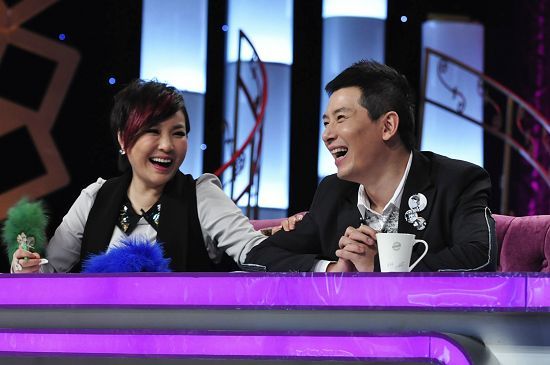 超杨澜谢娜，她才是最牛女主持，离职央视赚10亿老公竟也是大佬