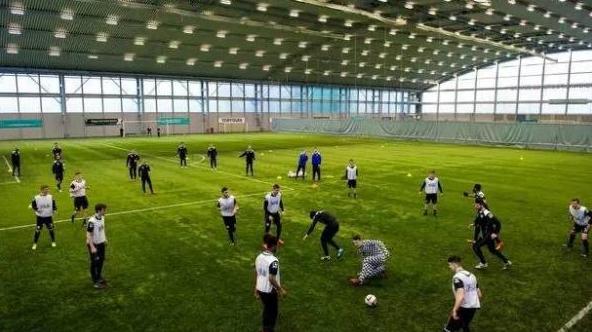 35万人的冰岛为何能吸粉无数,冰岛33万人口的国家队创造奇迹