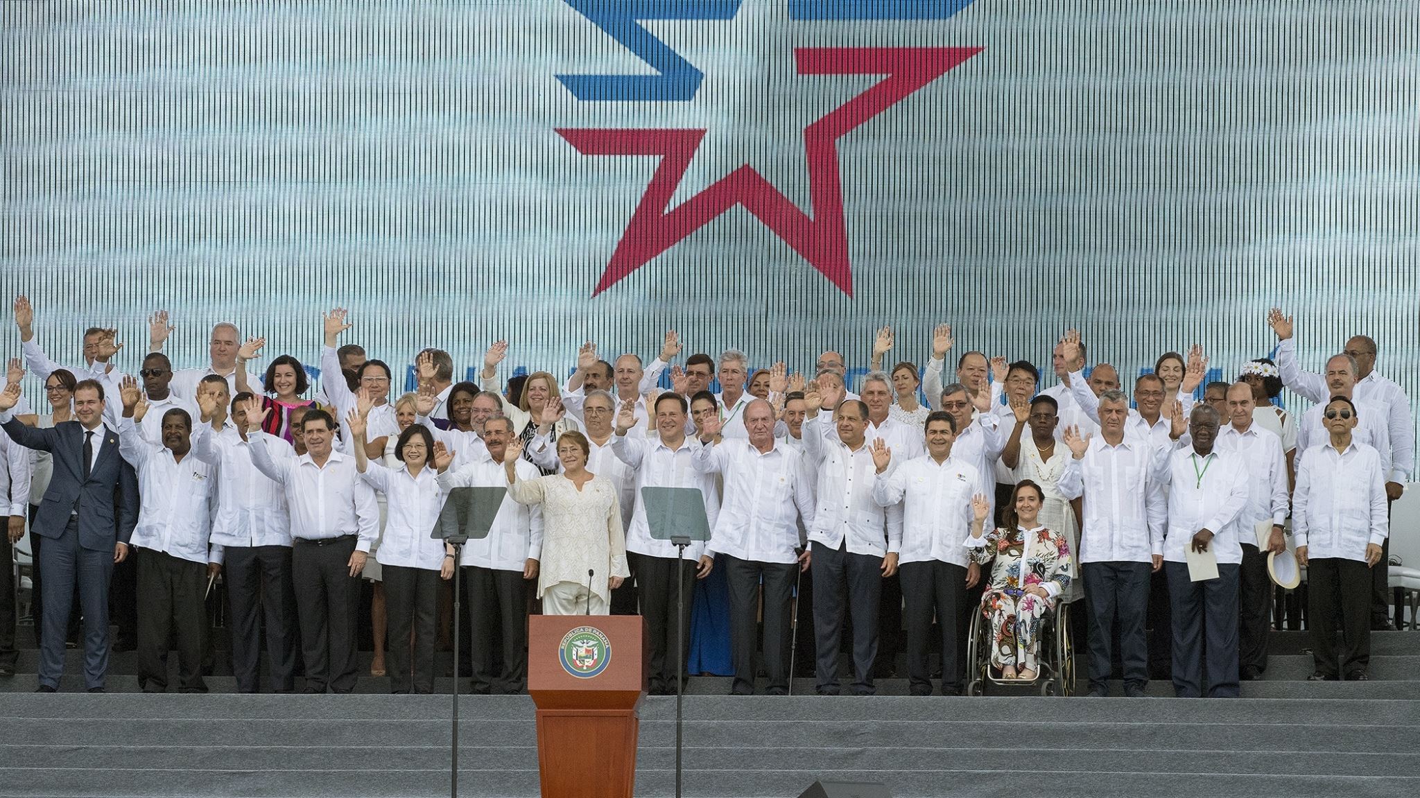 “重要位置”观礼靠P图？蔡英文“外交首秀”尴尬不止一点点