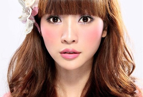 美瞳应该怎样正确的佩戴,美瞳应该怎样合理的佩戴