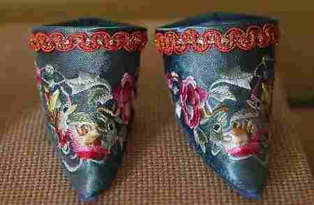 古代裹小脚真实过程,中国历史上的畸形审美