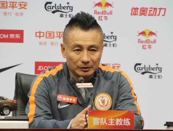 谁是获得世界足球先生最多的人,唯一获得过世界足球先生提名的人