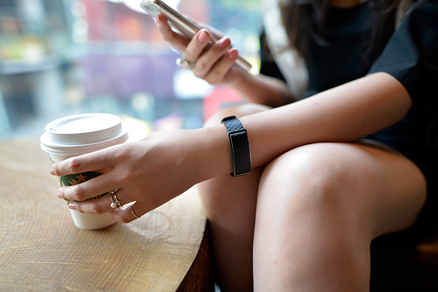 买一个小米手环有什么用,买1元的手环