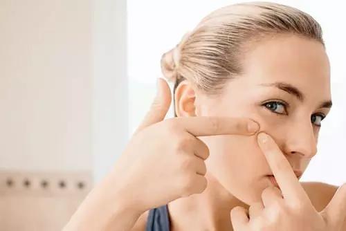 痘痘一长就不容易消灭,痘痘一长就红肿挤不出东西怎么办