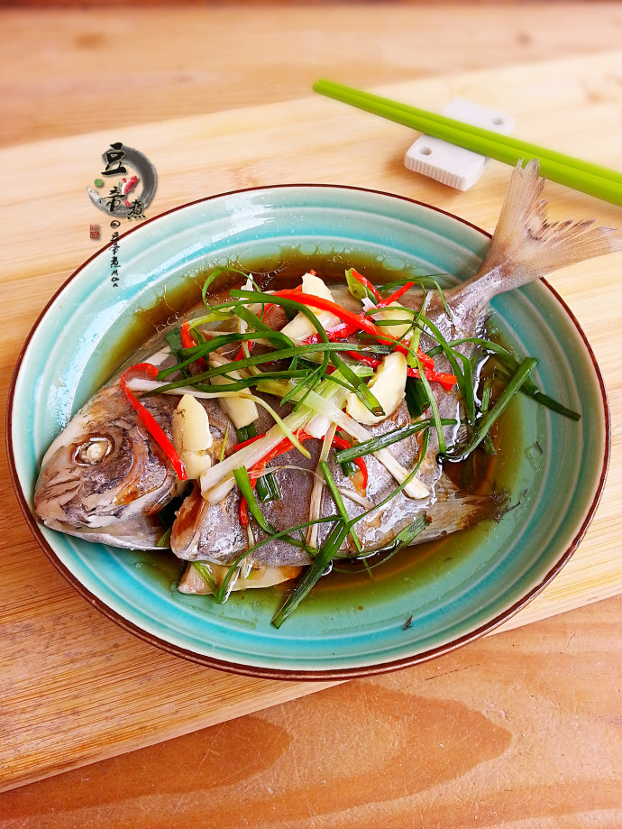 蒸小鲳鱼家常做法大全,油蒸斗鲳鱼